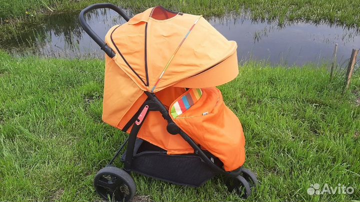 Прогулочная коляска (мальчик/девочка)