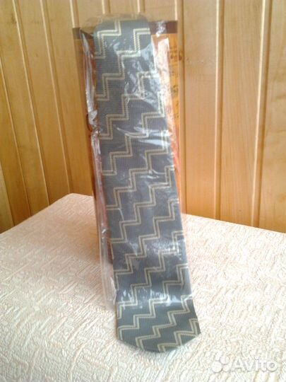 Галстук новый