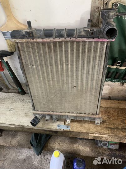 Радиатор охлаждения на hyundai accent 1