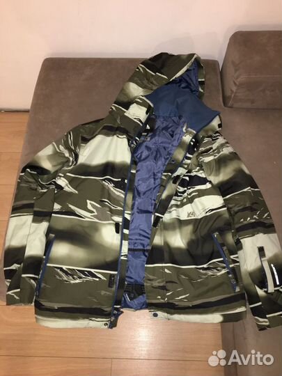 Сноубордическая куртка quicksilver