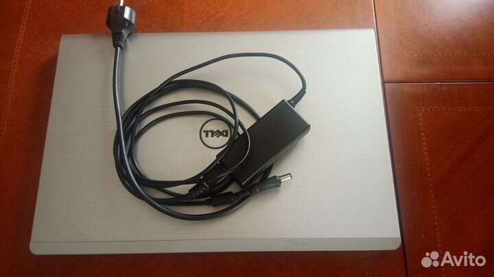 Ноутбук dell inspiron 5748