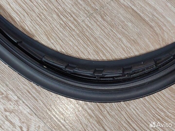 Уплотнительная резинка боковой двери задняя правая