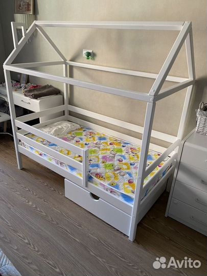 Детская кровать новая с бортиком
