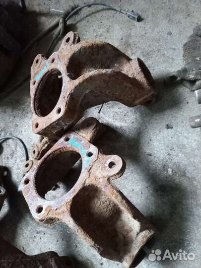 Задний кулак Ford Mondeo 3