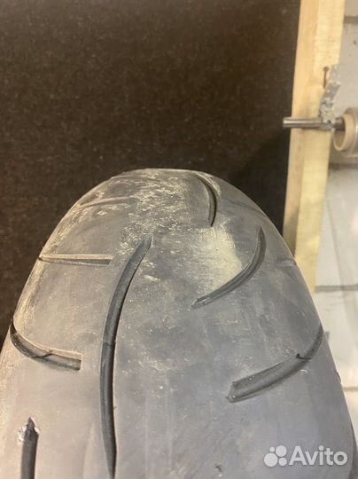 180/55 metzeler roadtec R17