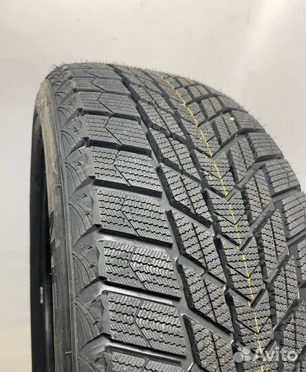 Nexen Winguard Ice Plus 215/55 R17 T