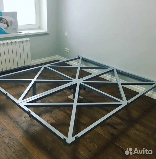 Парящая кровать