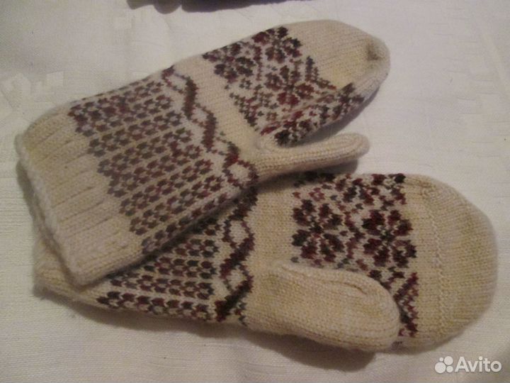 Варежки и перчатки ручной и машинной вязки, новые