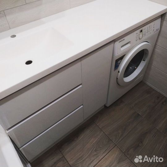 Тумба для ванной с корзиной для белья