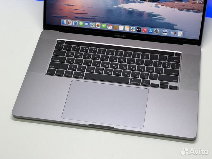 Топовый MacBook Pro 16 i9 2.3/16/1TB/Radeon 5500