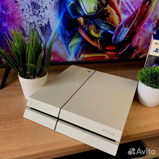 PlayStation 4 White/белая с подпиской