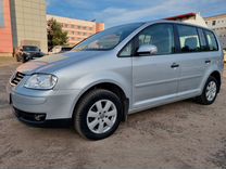 Volkswagen Touran 1.9 AMT, 2005, 215 000 км, с пробегом, цена 638 000 руб.