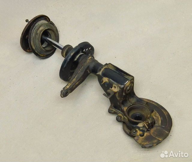 Стойка передняя правая Audi 100 C3 1.8 (82мм)