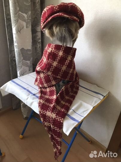 Женская кепка с шарфом