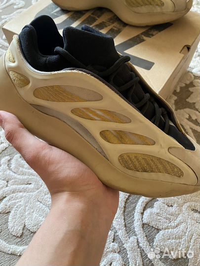 Кроссовки adidas yeezy boost 700 оригинал