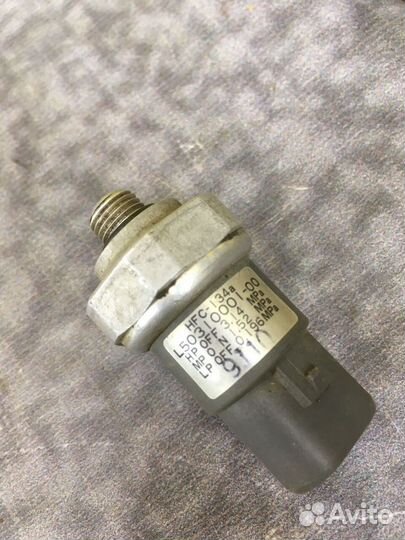 Датчик давления фреона кондиционера Мазда CX 7 3 6