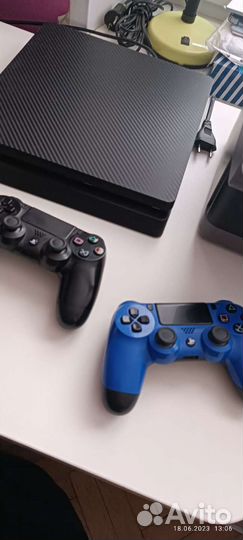 Игровая приставка ps4