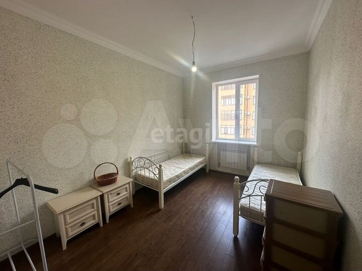 3-к. квартира, 130 м², 4/6 эт.