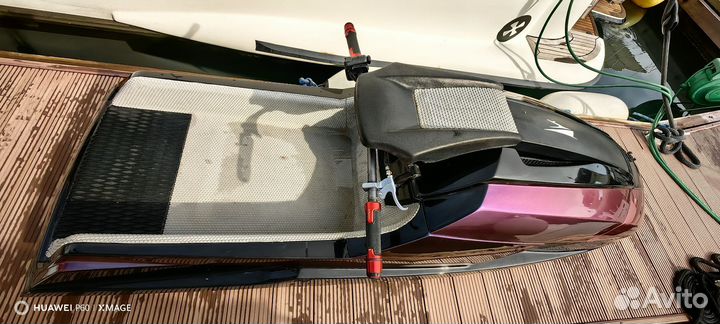 Стоячий гидроцикл Benelli Hydrospace