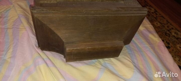 Старинные настенные антикварные часы с боем