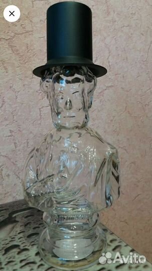 Бутылка коллекционная.фигурная.А.Пушкин. Пустая