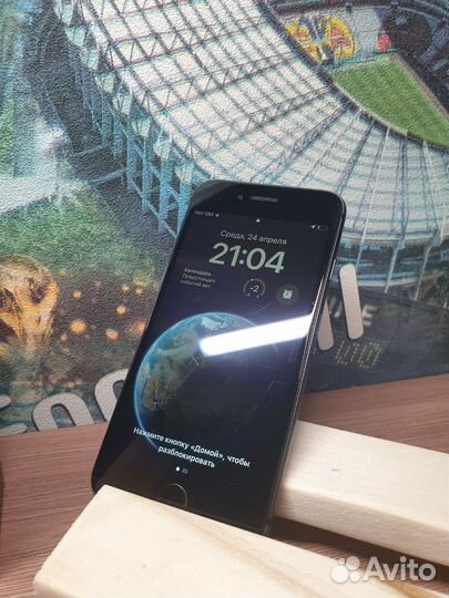 iPhone 8, 64 ГБ