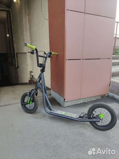 Трюковой самокат