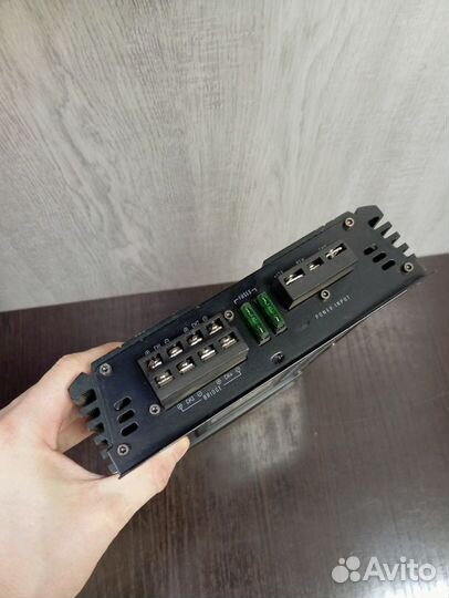 Автомобильный усилитель 4 канальный aura AMP-4.100