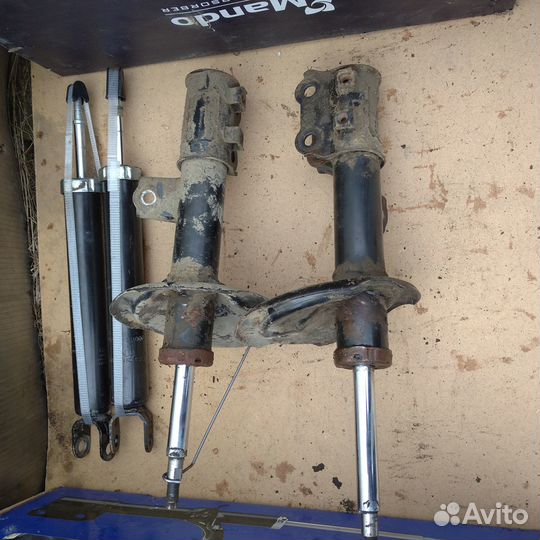 Амортизаторы стойка хундай элантра б/у