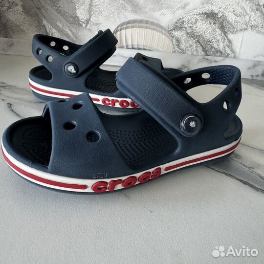 Crocs 25