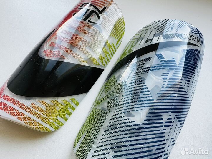 Футбольные щитки