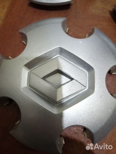 Колпаки на Рено