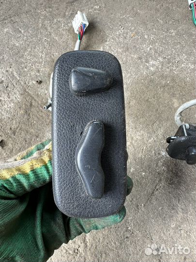 Nissan x-trail t 30 кнопки электросидений