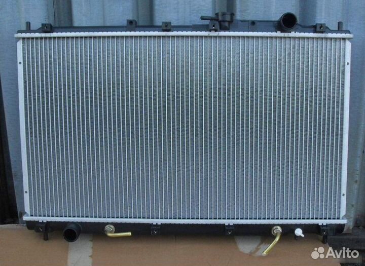 Радиатор Mitsubishi Diamante
