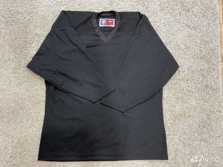 Аксессуары и майки хоккейные