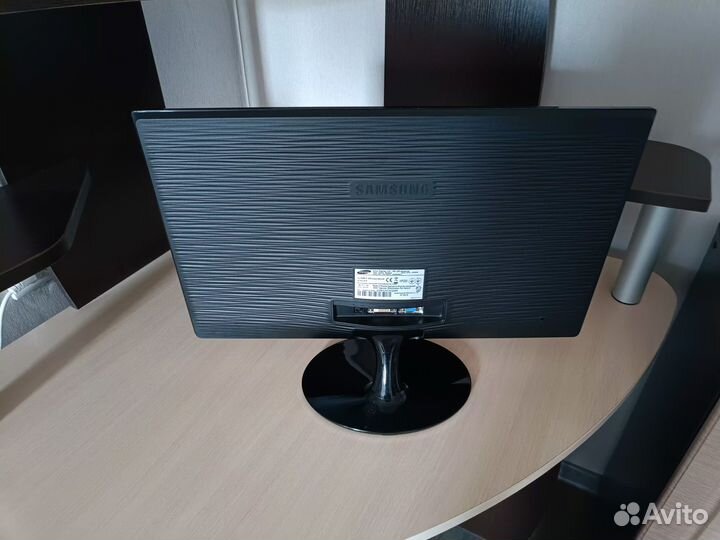 Монитор Samsung 24 дюйма