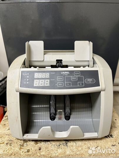 Счетчик банкнот Laurel J-700
