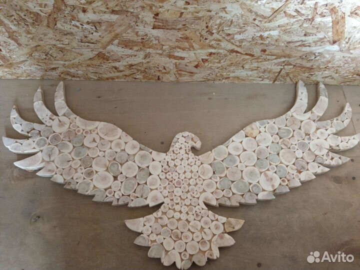 Панно из можжевельника