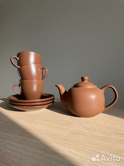 Сервиз чайный (чайник + 3 чашки + 3 блюдца)