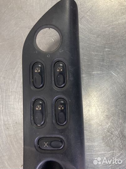 Кнопки стеклоподъёмника Рено laguna 1