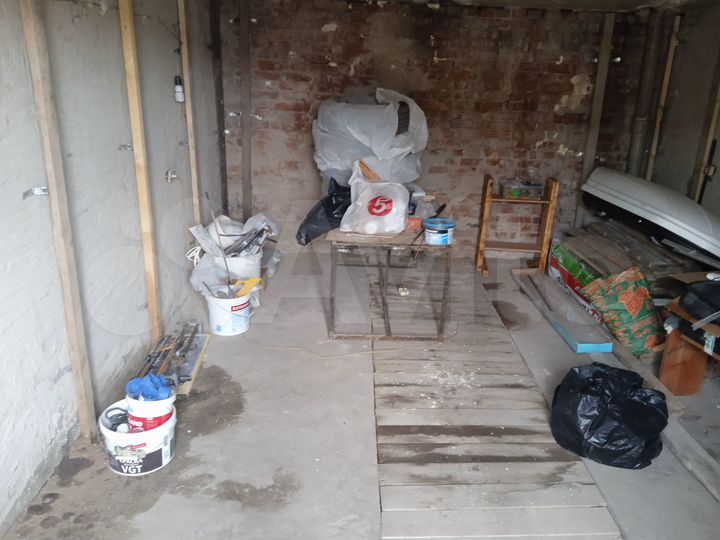 Гараж, > 30 м²