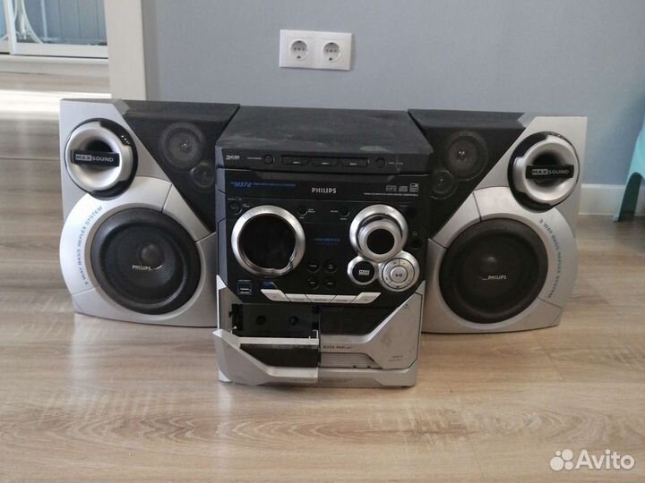 Музыкальный центр philips