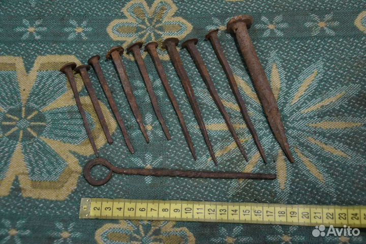Старинные кованые гвозди малые