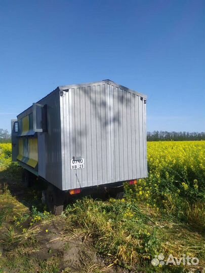 Пчелопавильон