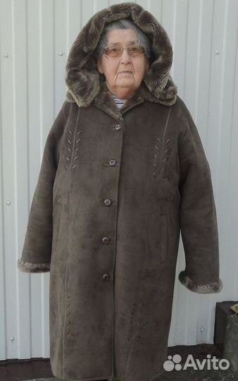 Дубленка с капюшоном