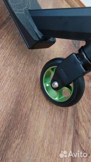 Трюковой самокат новый skooter