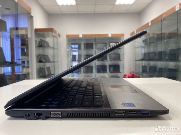 Ноутбук Dexp 15.6 (4 ядра/ 4gb ram)