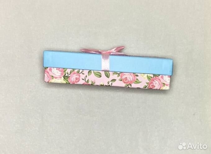 Подарочная коробка 