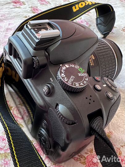 Зеркальный фотоаппарат Nikon D3400