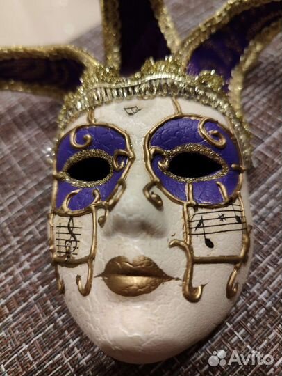 Маска из Венеции